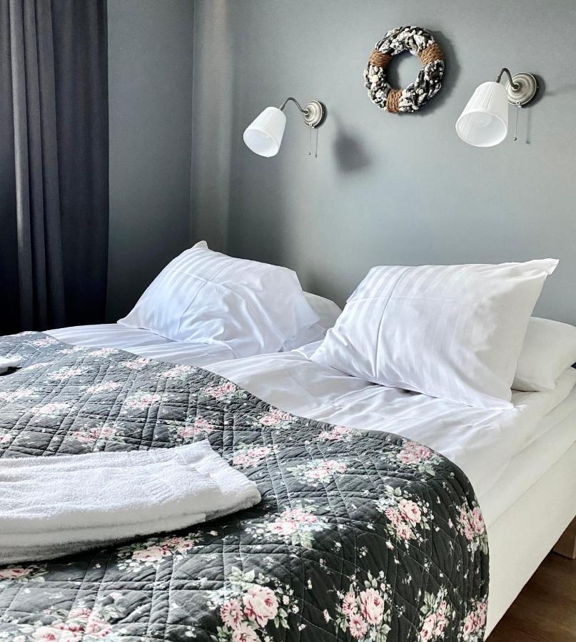 Kaptenshuset Hotell Чивік Екстер'єр фото