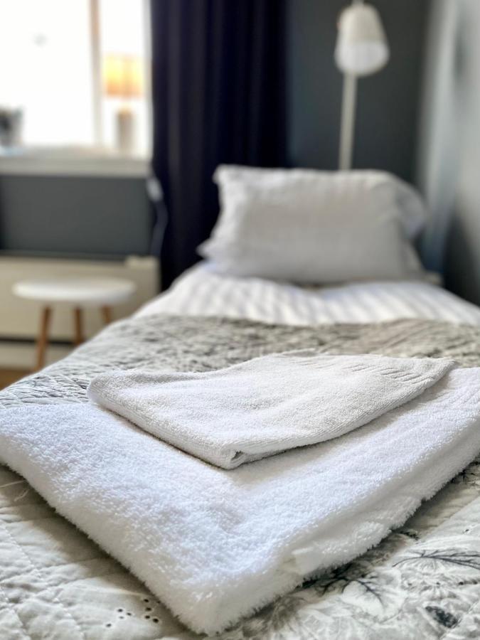 Kaptenshuset Hotell Чивік Екстер'єр фото